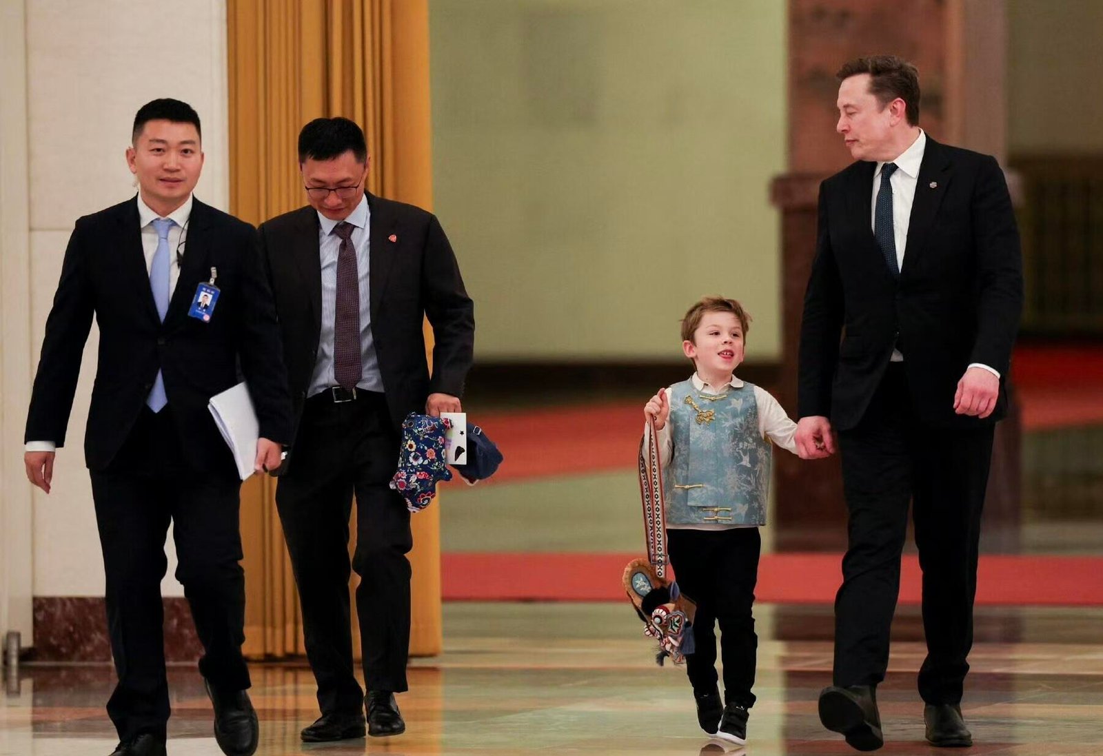 Tiger Bag diplomacy moment