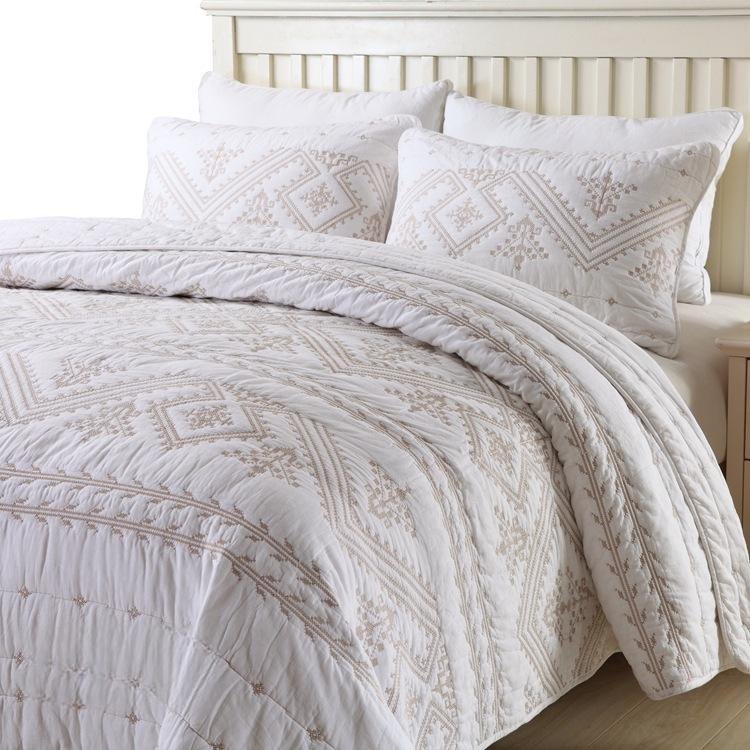 Cross-Border Bed Cover Three-Piece Set, European-Style Simple Solid Quilt - Image 3