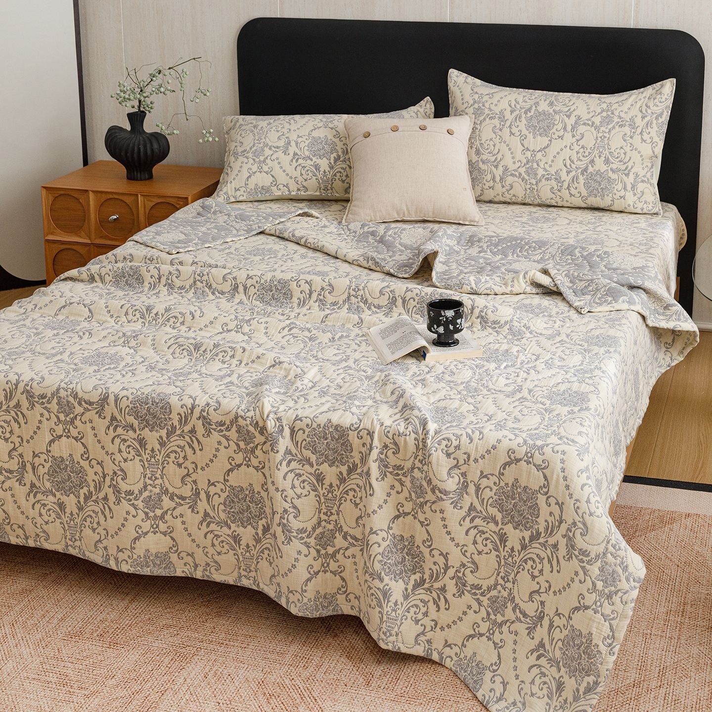 European Popular Jacquard Quilt - Image 2