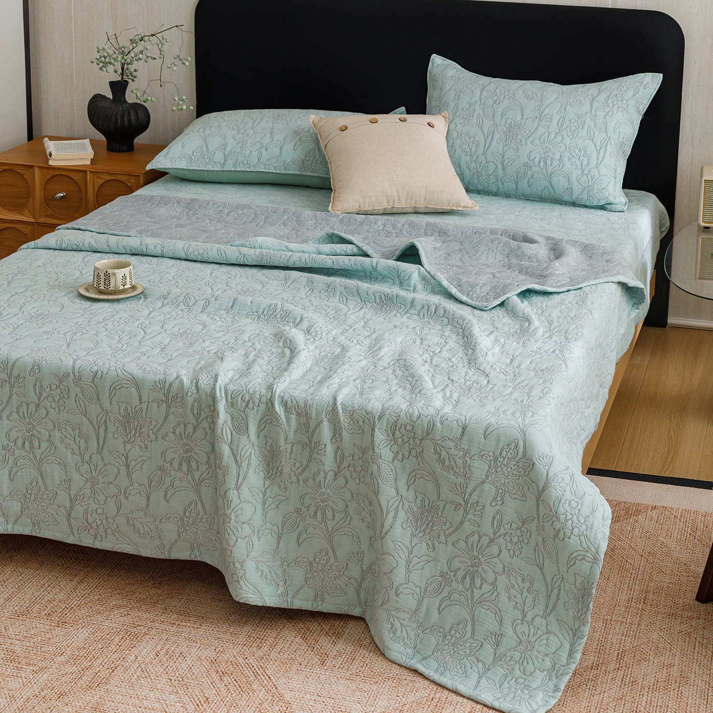 European Popular Jacquard Quilt - Image 5