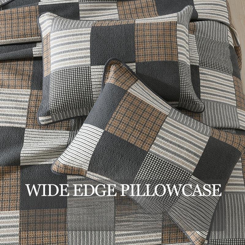 Geometric Printed Patchwork Quilt - Image 3