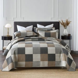Geometric Printed Patchwork Quilt