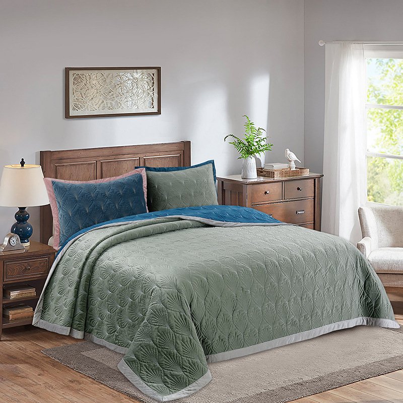 Solid Color Embroidered Quilt Amazon European Dutch Velvet - Image 5