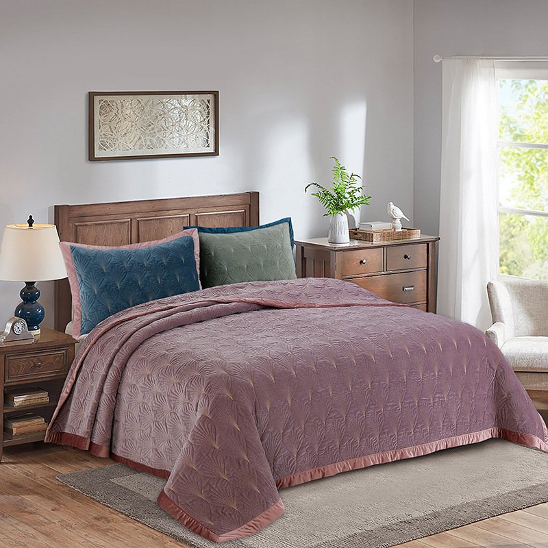 Solid Color Embroidered Quilt Amazon European Dutch Velvet - Image 2